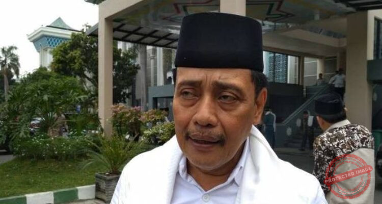 Ketua Nu Jatim Hasan Mutawakkil Alallah Di Masjid Al Akbar Surabaya